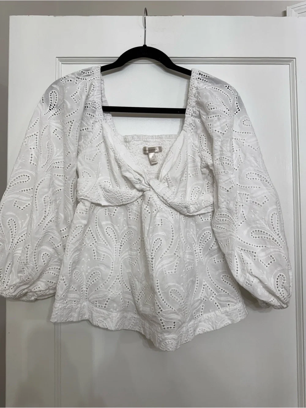 Banana Republic White Eyelet Puff Sleeve Twist Front Blouse Top M